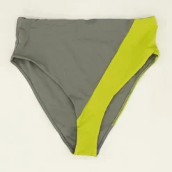 Green Color Block Two-Piece -Swimwear Shore 525a3e7f 325e 46bd 9e10 dbfc38f4a40c